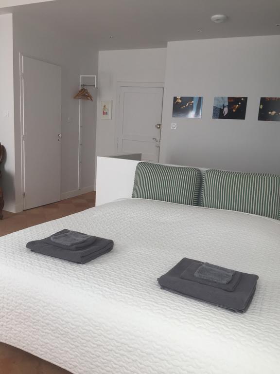 B&B Le Chat Qui Dort Montricoux Eksteriør bilde
