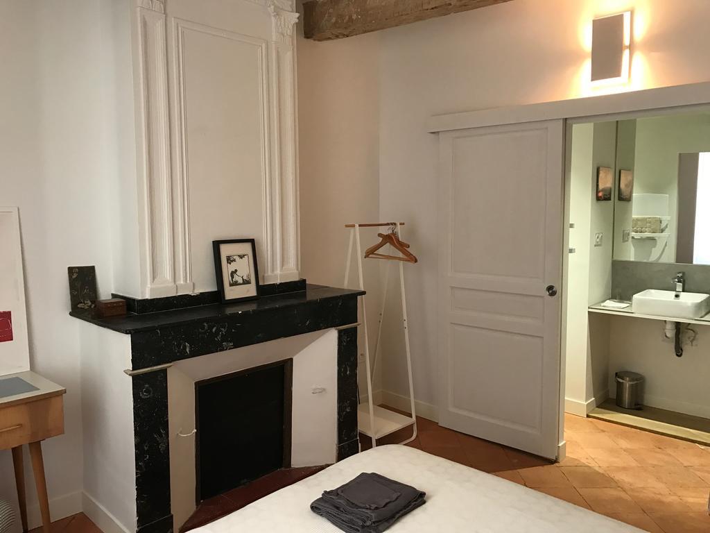 B&B Le Chat Qui Dort Montricoux Eksteriør bilde